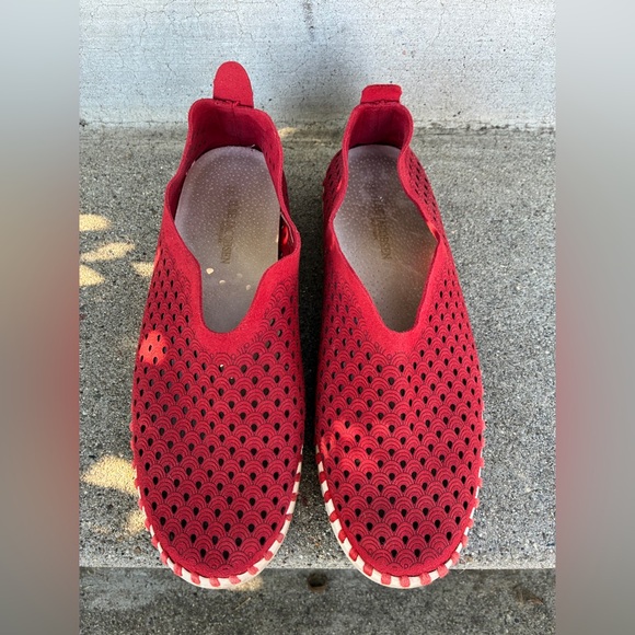 ILSE Jacobsen Red Tulip Size 38 Perforated Slip-On Sneaker - Picture 3 of 7